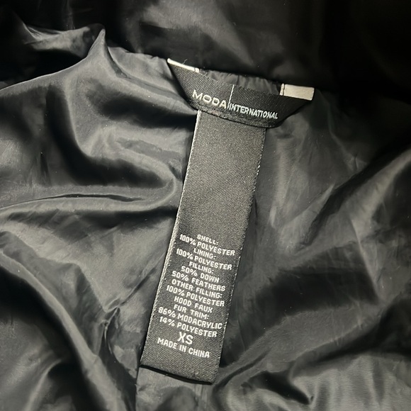 MODA International long black puffer coat sz XS fur hood pockets belt 6 - Picture 2 of 3
